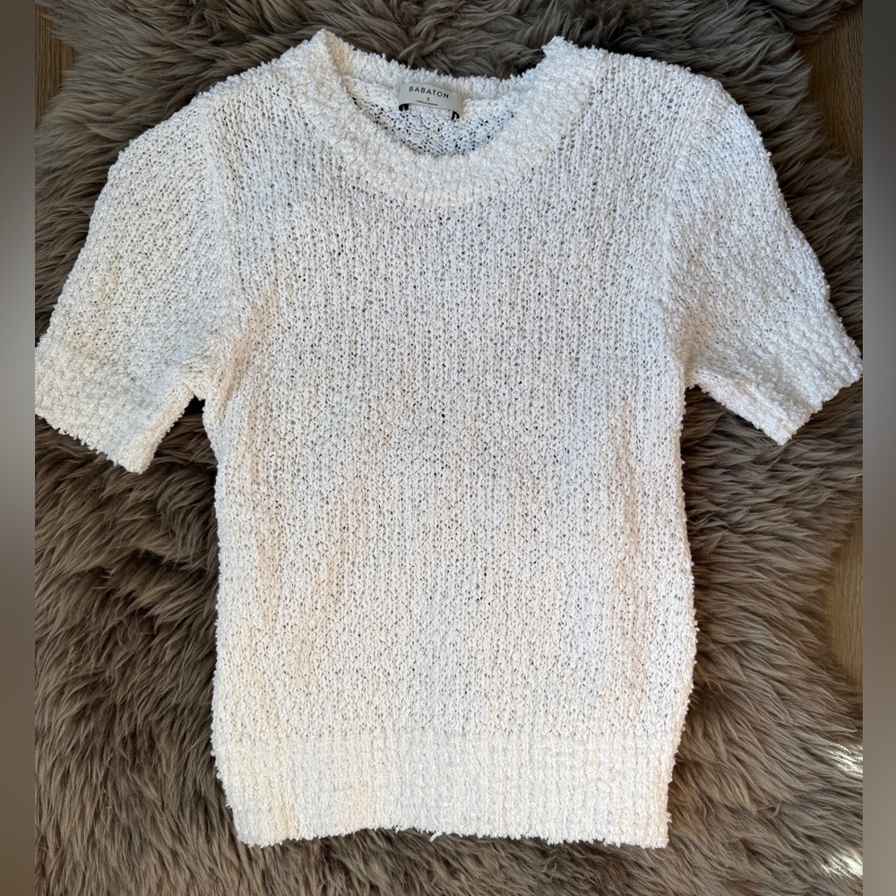 Aritzia Babaton White Textured Short Sleeve Sweater